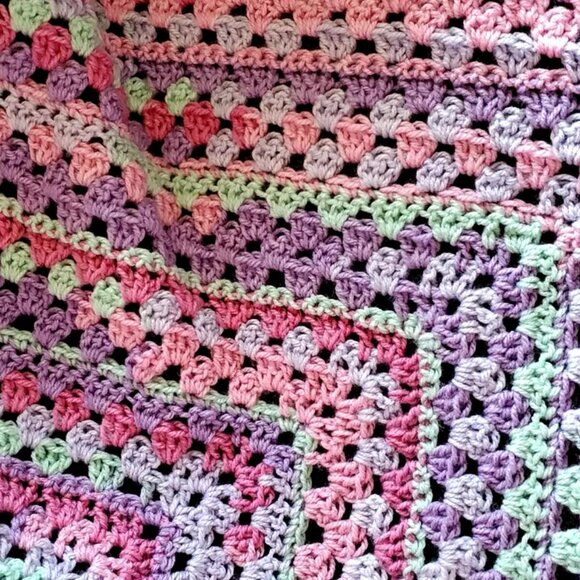 Crochet BABY BLANKET AFGHAN Granny Squares 32" x 32" Pink Girl New Gift - Picture 10 of 10